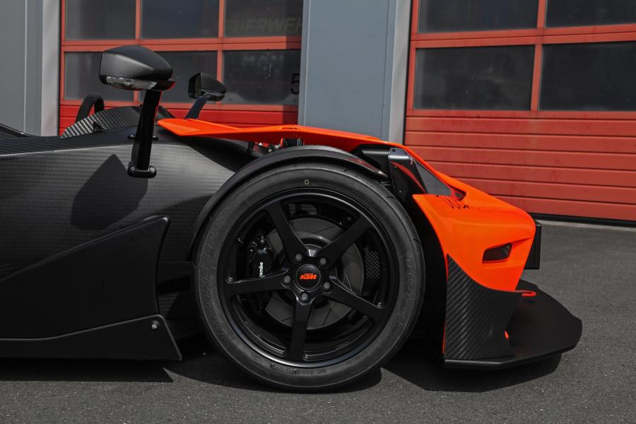 Детали экстерьера KTM X-Bow R by Wimmer RS 2018 года  (фото 2 из 15)